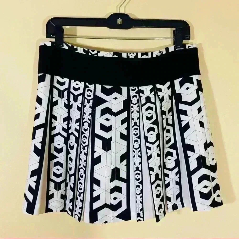 Diane Von Furstenberg Black/White Pleated Geometric Thick‎ Band Lined Mini Skirt - Picture 9 of 16
